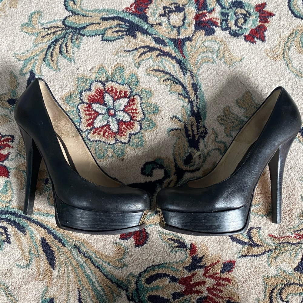 Well loved fendi platform pumps size 40